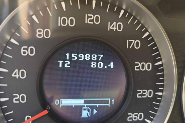 Used Volvo S80L 2011 2.0T ZhiShang Version Odometer Close Up