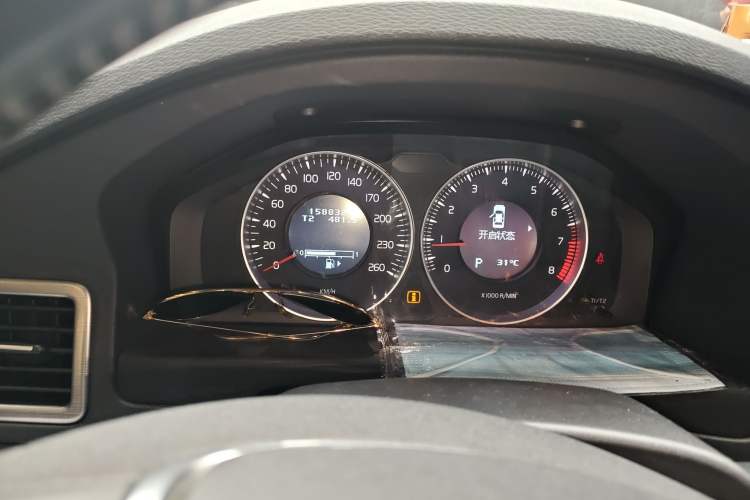 Used Volvo S80L 2011 2.0T ZhiShang Version Odometer Close Up
