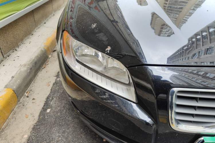 Used Volvo S80L 2011 2.0T ZhiShang Version Right Front Headlight