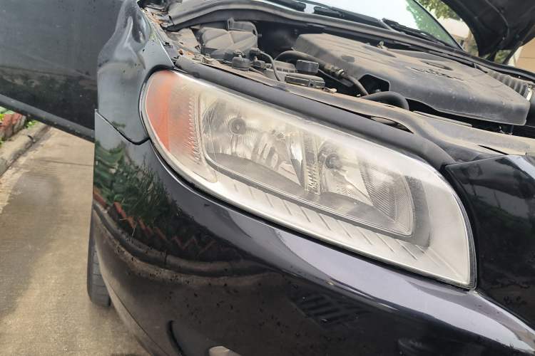 Used Volvo S80L 2011 2.0T ZhiShang Version Right Front Headlight