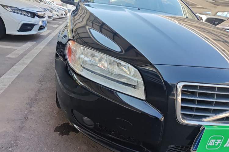 Used Volvo S80L 2011 2.0T ZhiShang Version Right Front Headlight