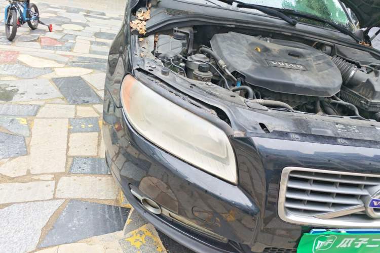 Used Volvo S80L 2011 2.0T ZhiShang Version Right Front Headlight