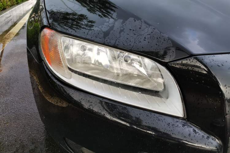 Used Volvo S80L 2011 2.0T ZhiShang Version Right Front Headlight