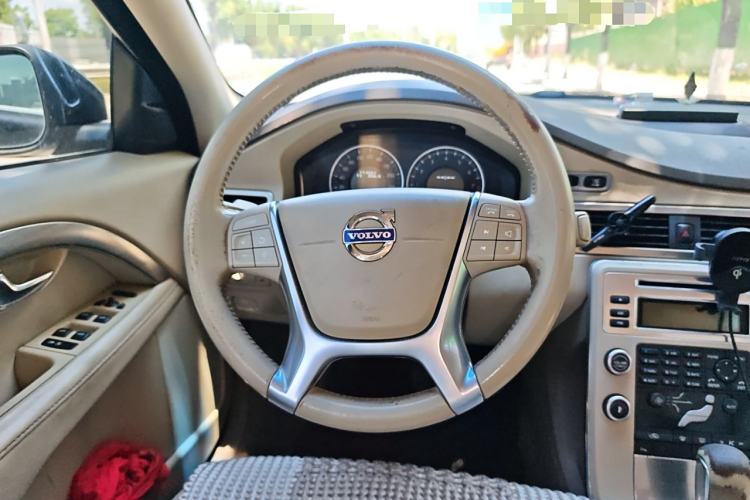 Used Volvo S80L 2011 2.0T Zhiya Edition Steering Wheel