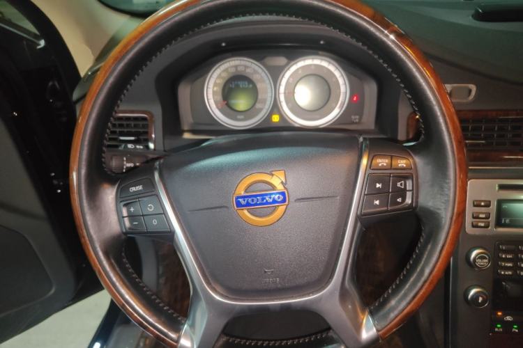 Used Volvo S80L 2011 2.0T ZhiZun Edition Steering Wheel