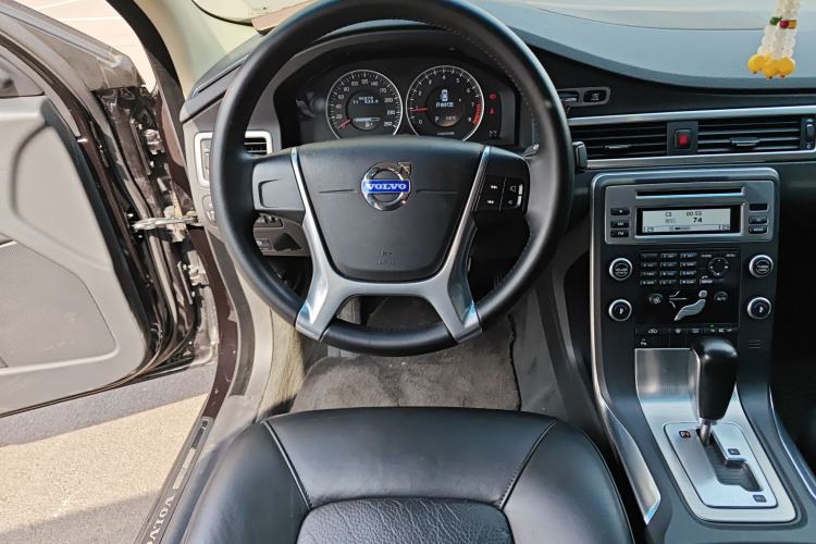 Used Volvo S80L 2011 2.0T ZhiShang Version Steering Wheel