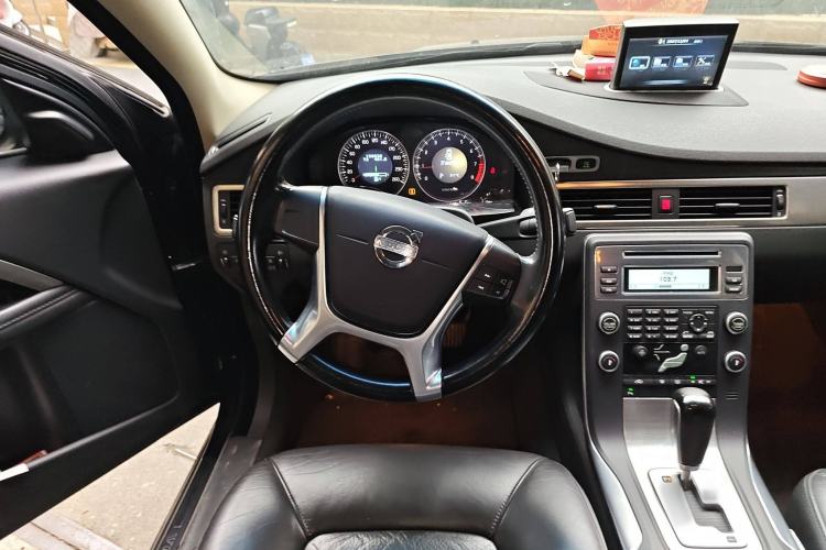 Used Volvo S80L 2011 2.0T ZhiShang Version Steering Wheel