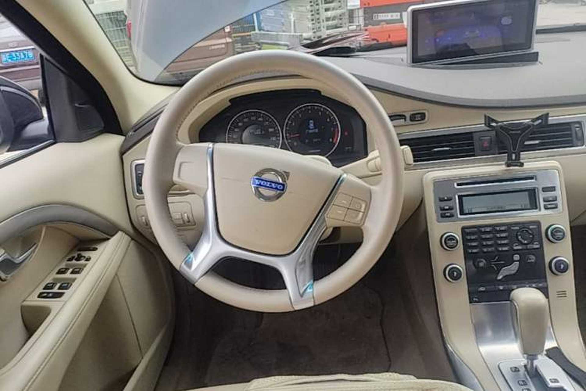 Used Volvo S80L 2011 2.0T ZhiShang Version Steering Wheel