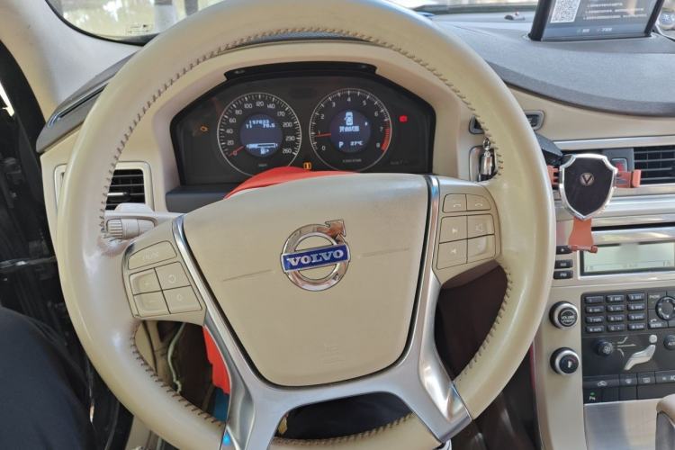 Used Volvo S80L 2011 2.0T ZhiShang Version Steering Wheel