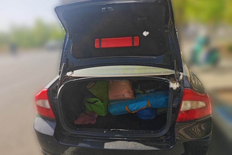 Used Volvo S80L 2011 2.0T ZhiShang Version Trunk