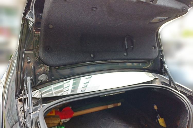 Used Volvo S80L 2011 2.0T Zhiya Edition Trunk