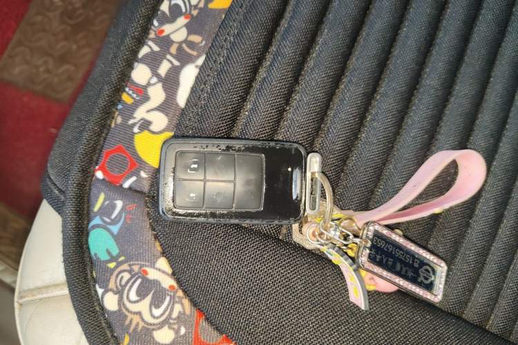 Used Volvo S80L 2011 2.0T ZhiShang Version Vehicle Key