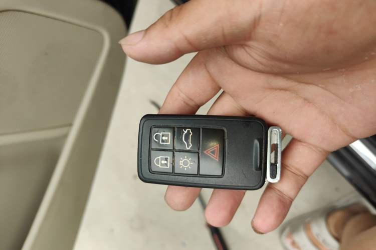 Used Volvo S80L 2011 2.0T Zhiya Edition Vehicle Key