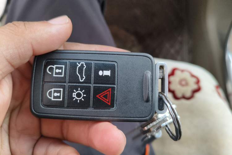 Used Volvo S80L 2011 2.0T ZhiZun Edition Vehicle Key