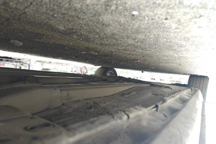 Used Volvo S80L 2011 2.0T Zhiya Edition Chassis Front Right