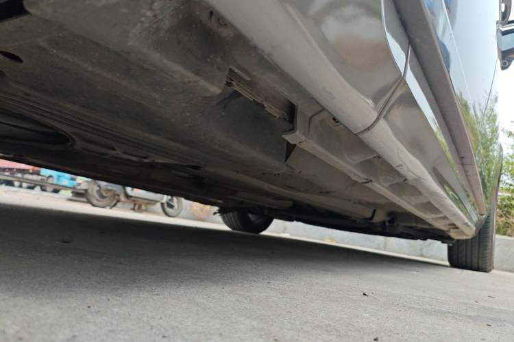 Used Volvo S80L 2011 2.0T ZhiZun Edition Chassis Rear Right