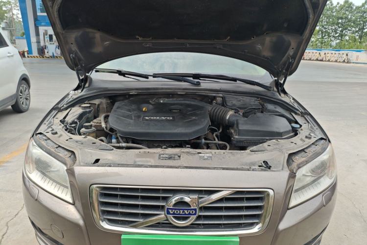 Used Volvo S80L 2011 2.0T ZhiZun Edition Engine Bay