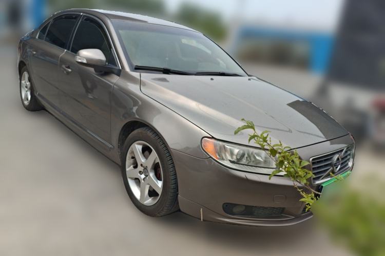 Used Volvo S80L 2011 2.0T ZhiZun Edition Front Right 45 Deg