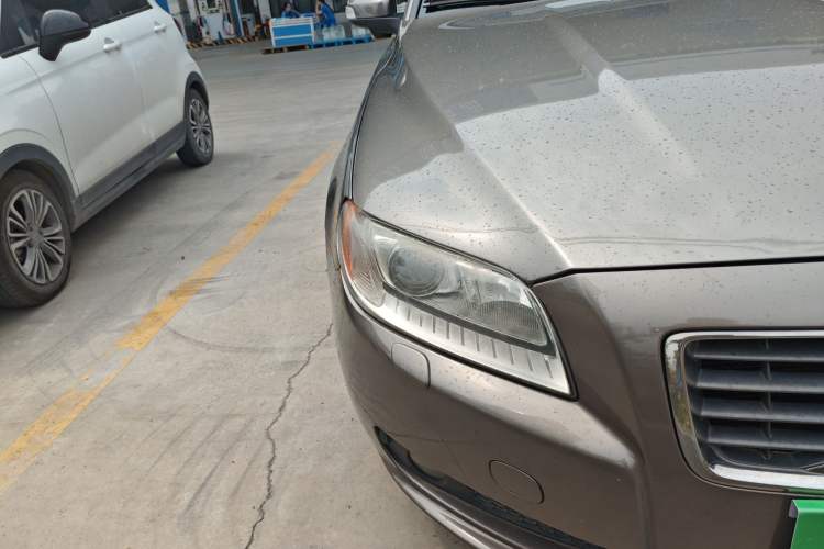 Used Volvo S80L 2011 2.0T ZhiZun Edition Right Front Headlight