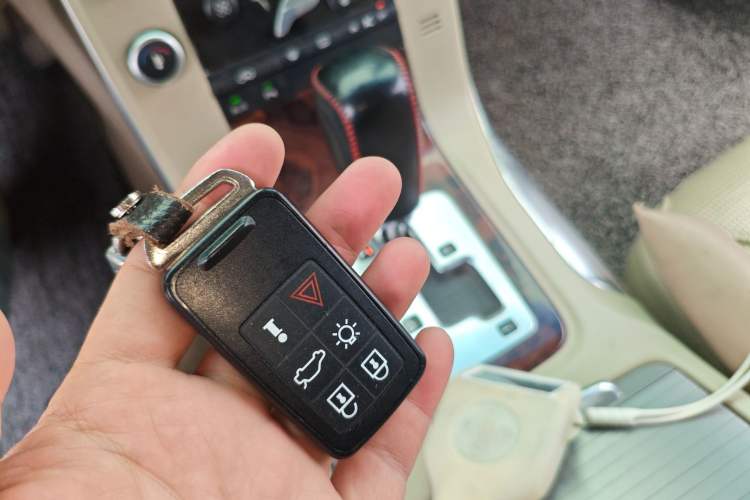 Used Volvo S80L 2011 2.0T ZhiZun Edition Vehicle Key
