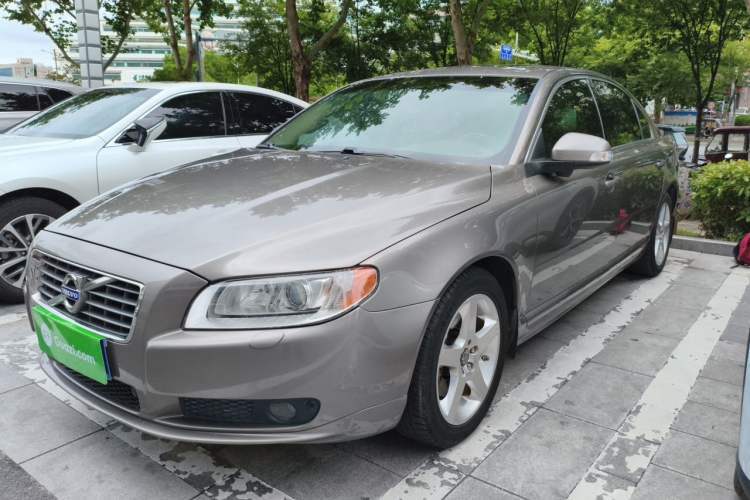 Used Volvo S80L 2011 2.0T ZhiZun Edition Guazi used car, China used car export, Used car for sale, Used cars, Cheapest cars for sale