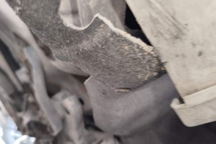 Used Volvo S80L 2011 2.0T ZhiZun Edition Chassis Front Right