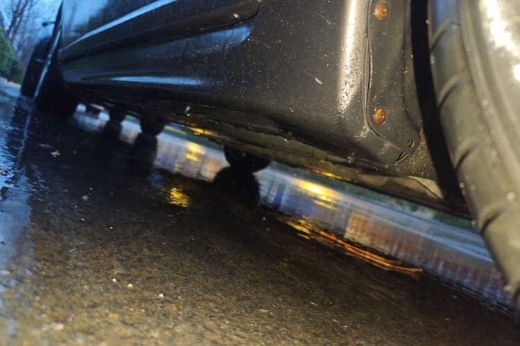 Used Volvo S80L 2011 2.0T ZhiZun Edition Chassis Front Right