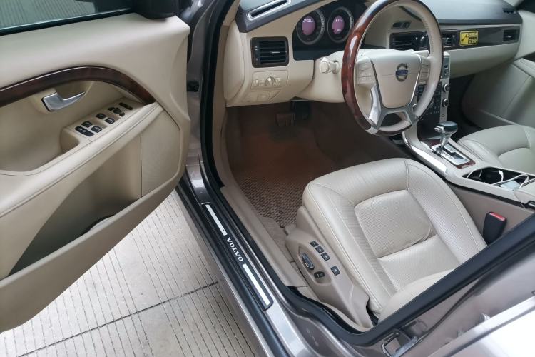 Used Volvo S80L 2011 2.0T ZhiZun Edition Driver Seat