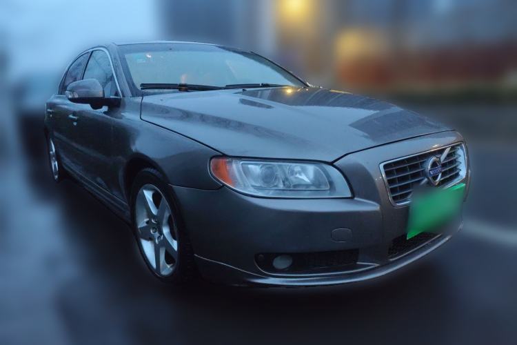 Used Volvo S80L 2011 2.0T ZhiZun Edition Front Right 45 Deg