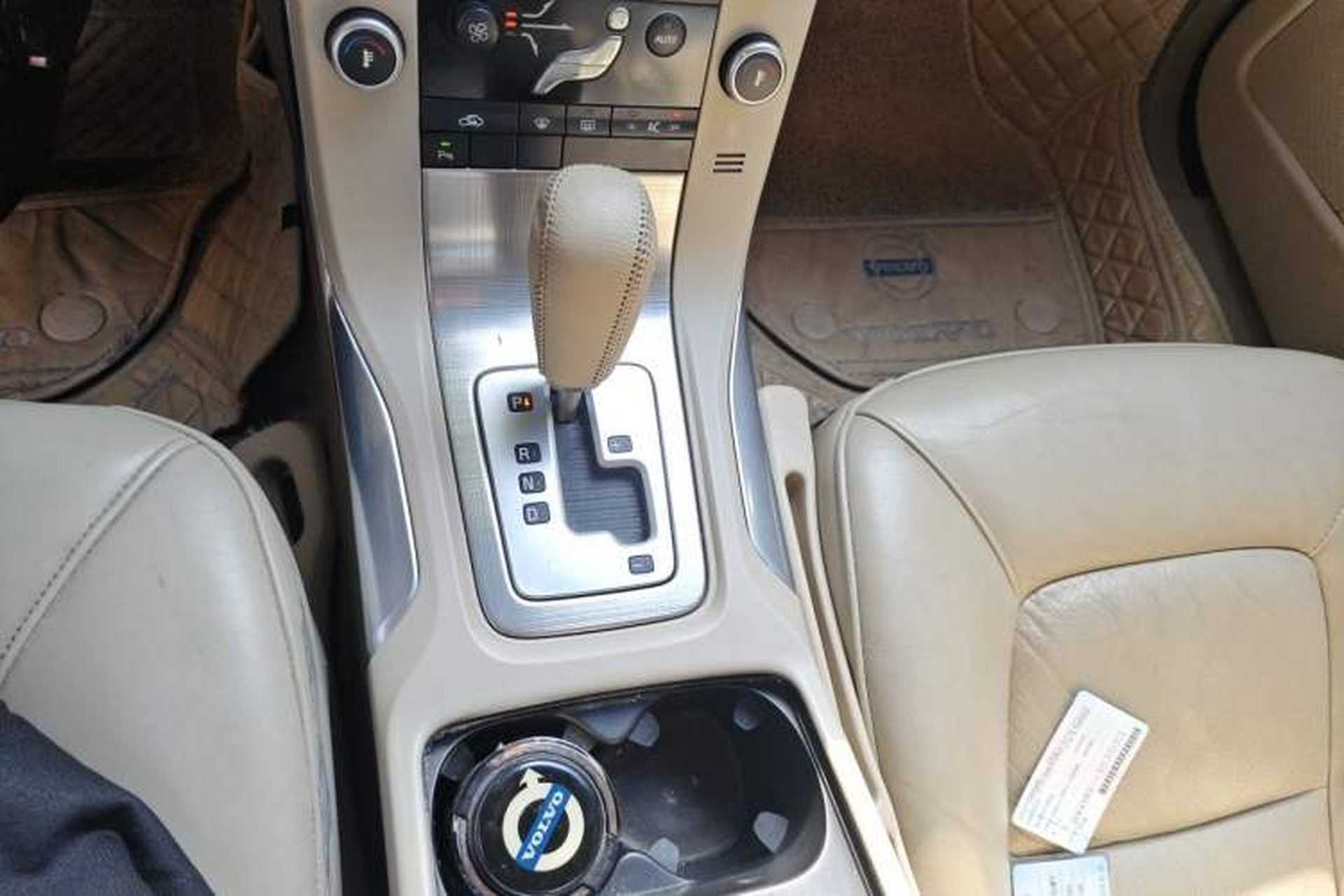 Used Volvo S80L 2011 2.0T ZhiShang Version Gear Lever