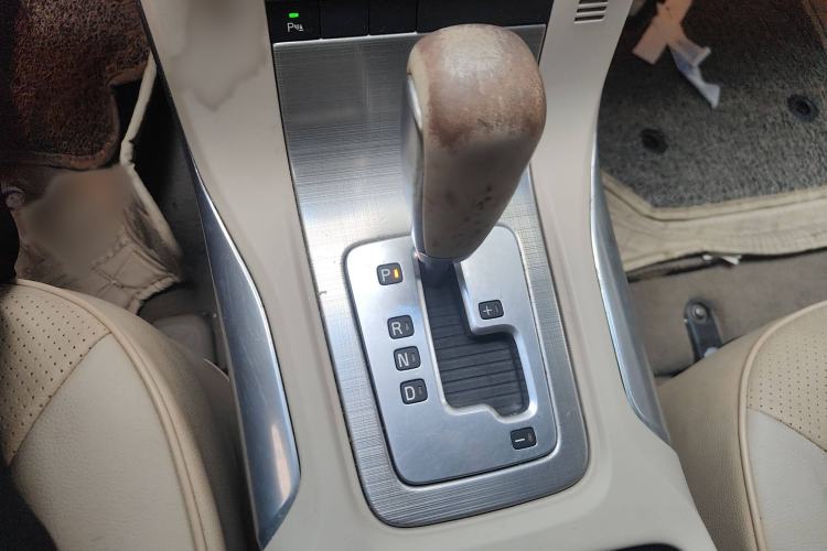 Used Volvo S80L 2011 2.0T Zhiya Edition Gear Lever