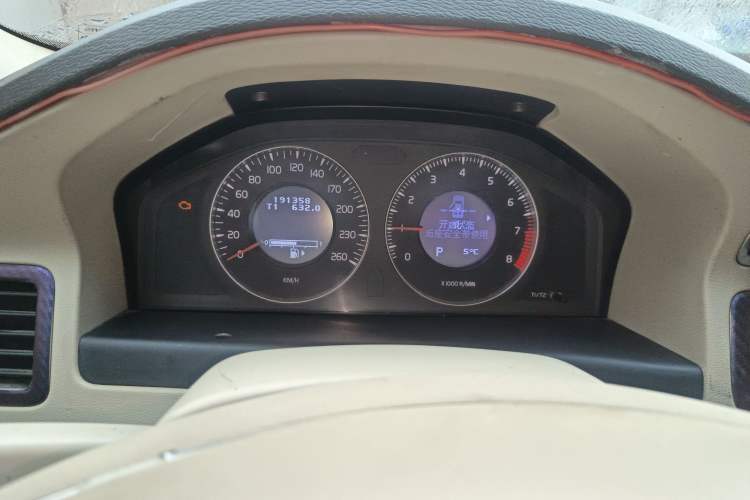 Used Volvo S80L 2011 2.0T Zhiya Edition Instrument Cluster