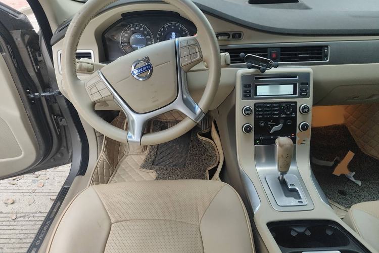 Used Volvo S80L 2011 2.0T Zhiya Edition Interior 2