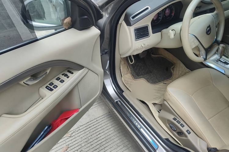 Used Volvo S80L 2011 2.0T Zhiya Edition Interior 3