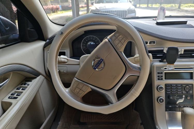 Used Volvo S80L 2011 2.0T ZhiShang Version Steering Wheel