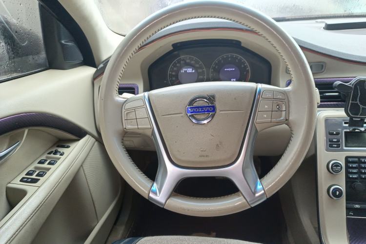 Used Volvo S80L 2011 2.0T Zhiya Edition Steering Wheel