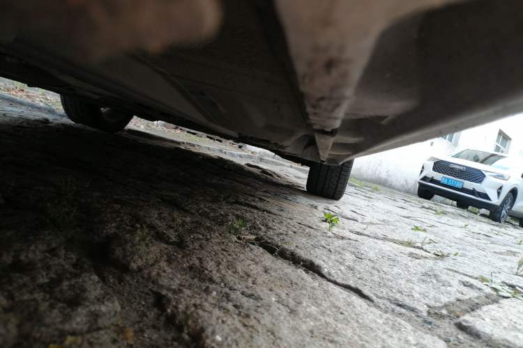 Used Volvo S80L 2011 2.0T ZhiZun Edition Chassis Front Left