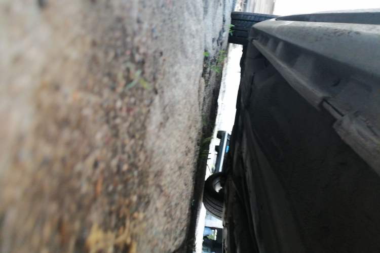 Used Volvo S80L 2011 2.0T ZhiZun Edition Chassis Front Right