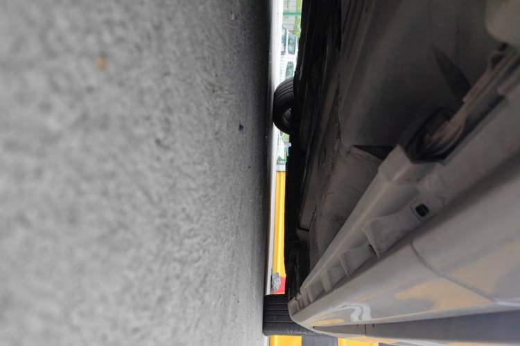 Used Volvo S80L 2011 2.0T ZhiZun Edition Chassis Rear Right