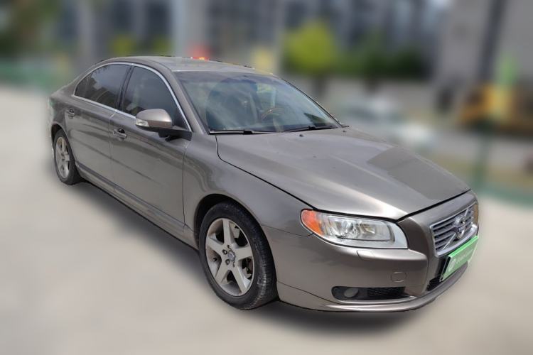Used Volvo S80L 2011 2.0T ZhiZun Edition Front Right 45 Deg