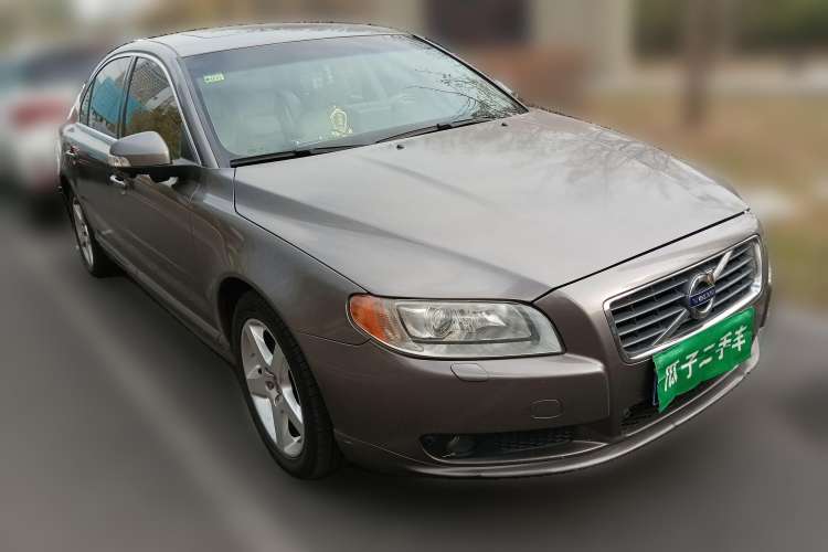 Used Volvo S80L 2011 2.0T ZhiZun Edition Front Right 45 Deg