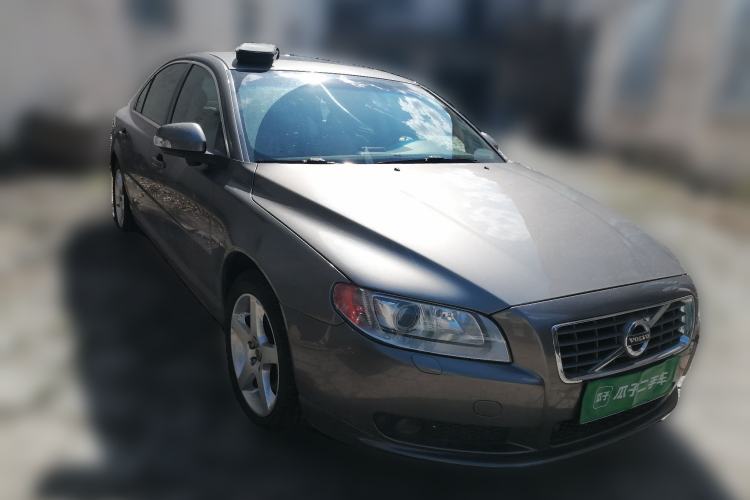 Used Volvo S80L 2011 2.0T ZhiZun Edition Front Right 45 Deg