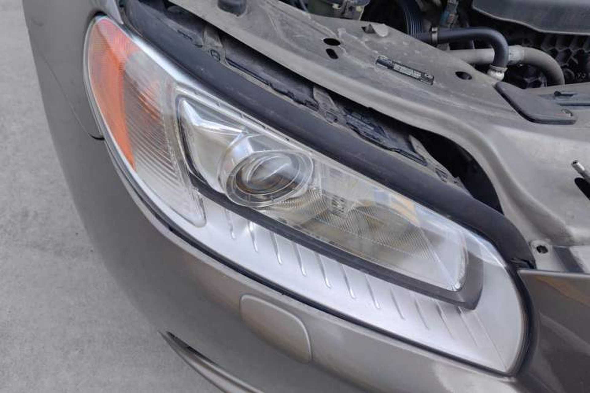 Used Volvo S80L 2011 2.0T ZhiZun Edition Right Front Headlight