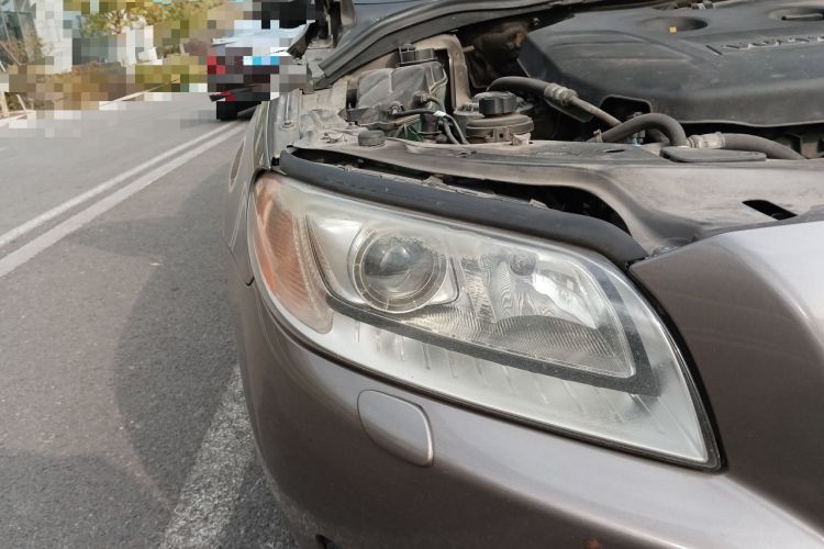 Used Volvo S80L 2011 2.0T ZhiZun Edition Right Front Headlight
