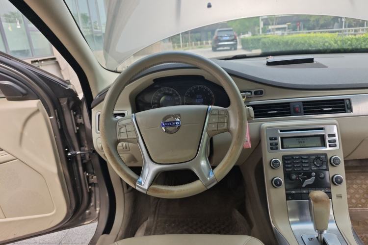 Used Volvo S80L 2011 2.0T ZhiShang Version Steering Wheel