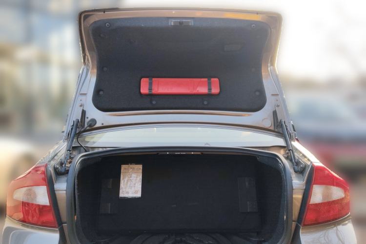 Used Volvo S80L 2011 2.0T ZhiShang Version Trunk