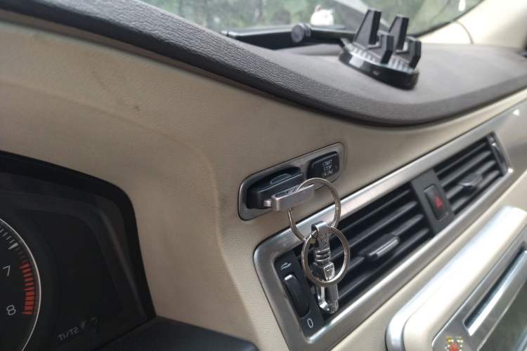 Used Volvo S80L 2011 2.0T Zhiya Edition Vehicle Key
