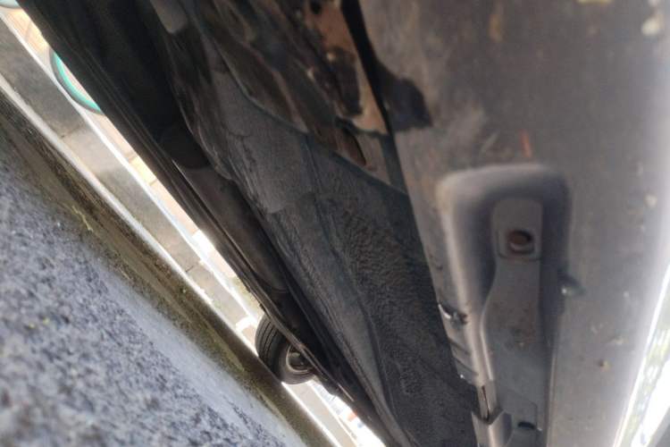 Used Volvo S80L 2011 2.0T ZhiZun Edition Chassis Front Left
