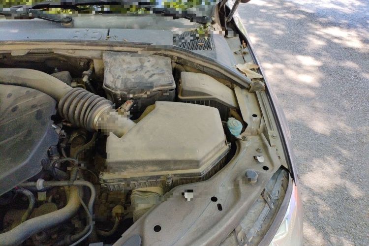 Used Volvo S80L 2011 2.0T ZhiZun Edition Engine Bay Left