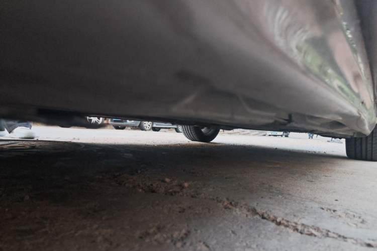 Used Volvo S80L 2011 2.0T Zhiya Edition Chassis Front Left